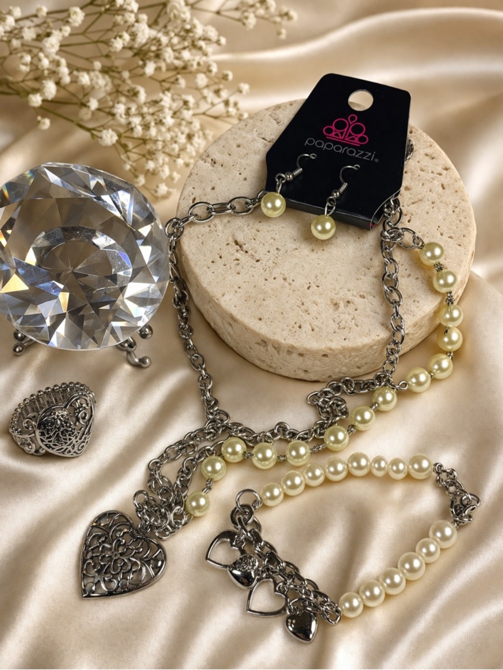 paparazzi Cream Pearl and Silver-Tone Heart Jewelry Set